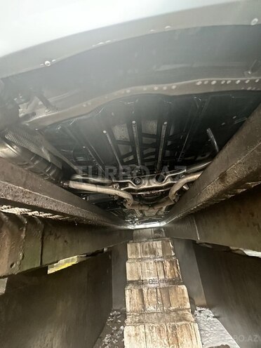 Mercedes E 240-18