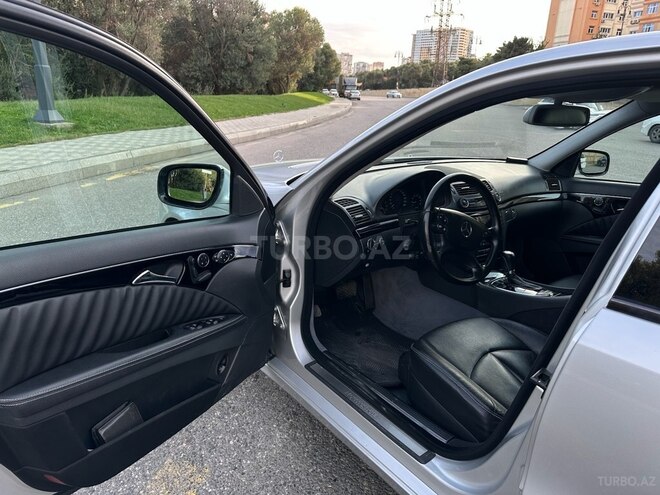 Mercedes E 240-12
