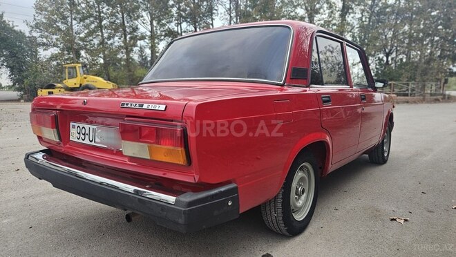 LADA (VAZ) 2107 2008, 98,000 km - 1.6 l - Salyan