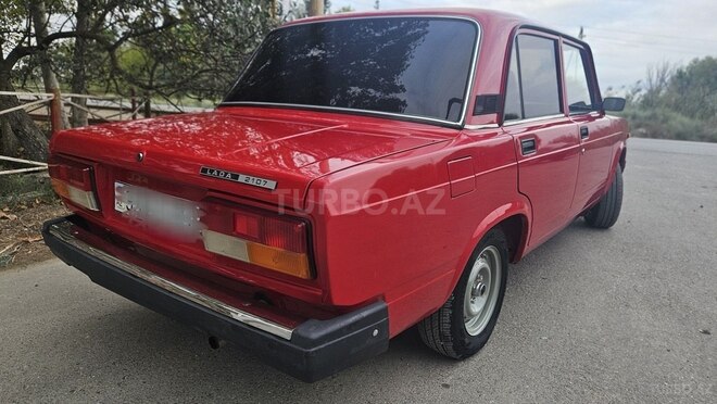LADA (VAZ) 2107 2008, 98,000 km - 1.6 l - Salyan