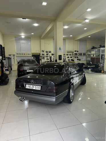 Mercedes E 220 1995, 430,000 km - 2.2 l - Bakı