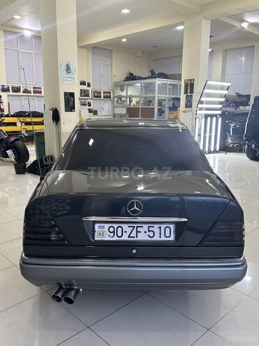 Mercedes E 220 1995, 430,000 km - 2.2 l - Bakı