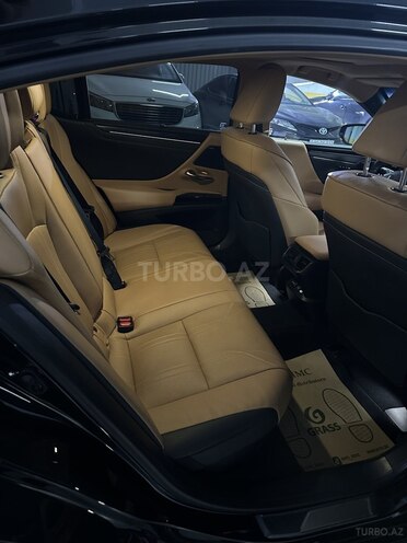 Lexus ES 300h 2023, 43,500 km - 2.5 l - Bakı