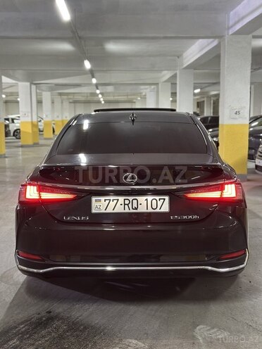 Lexus ES 300h 2023, 43,500 km - 2.5 l - Bakı
