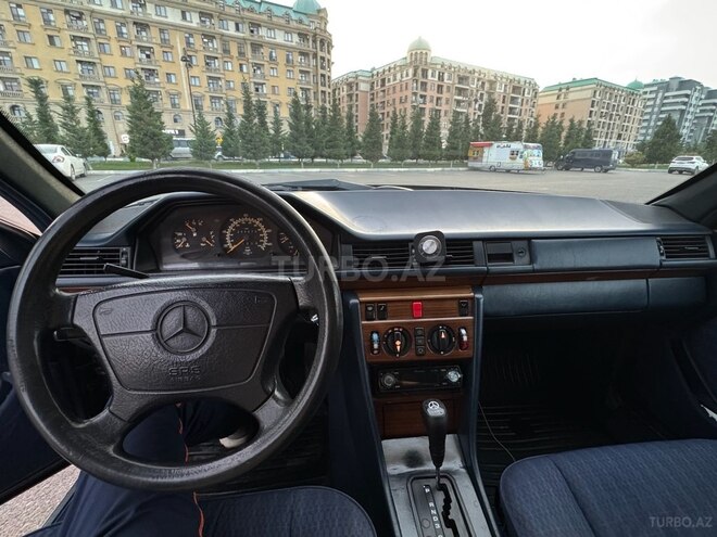 Mercedes E 230 1991, 395,899 km - 2.3 l - Bakı