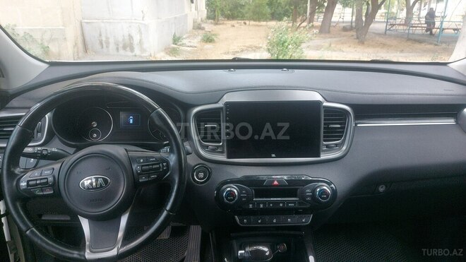 Kia Sorento-4