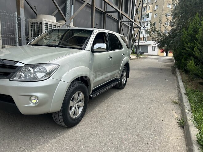 Toyota Fortuner 2008, 327,000 km - 2.7 л - Bakı