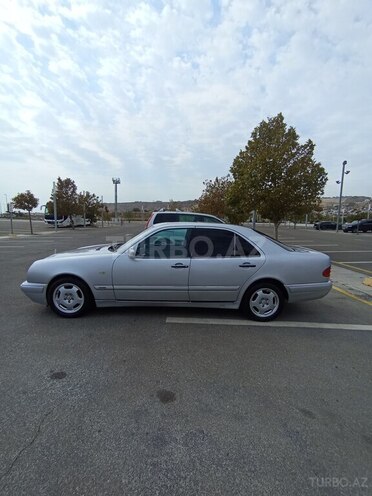 Mercedes E 200 1999, 280,000 km - 2.0 l - Bakı