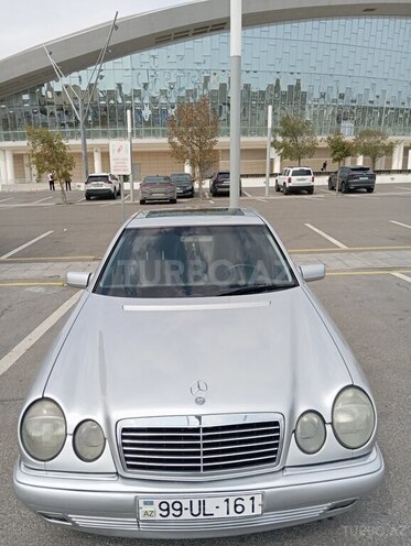 Mercedes E 200 1999, 280,000 km - 2.0 l - Bakı