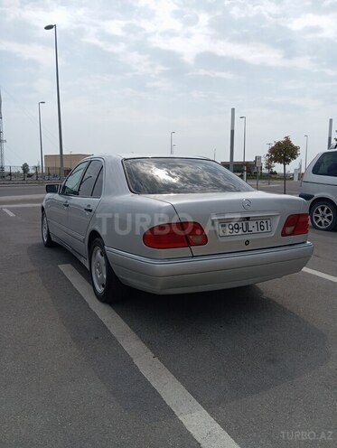 Mercedes E 200 1999, 280,000 km - 2.0 l - Bakı
