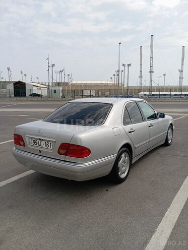 Mercedes E 200 1999, 280,000 km - 2.0 l - Bakı