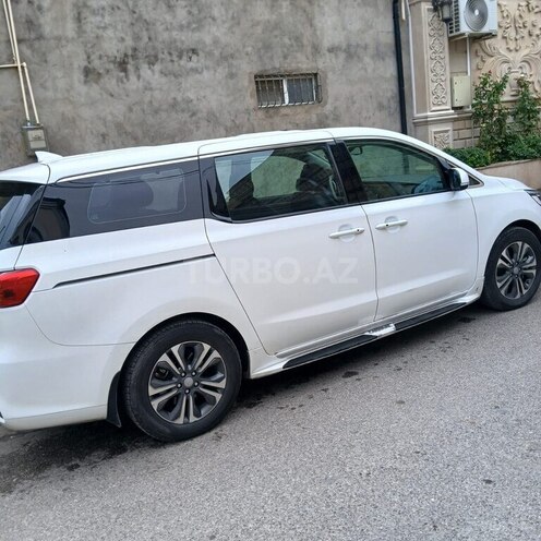 Kia Carnival 2019, 136,000 km - 2.2 l - Bakı
