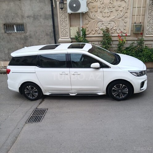 Kia Carnival 2019, 136,000 km - 2.2 l - Bakı
