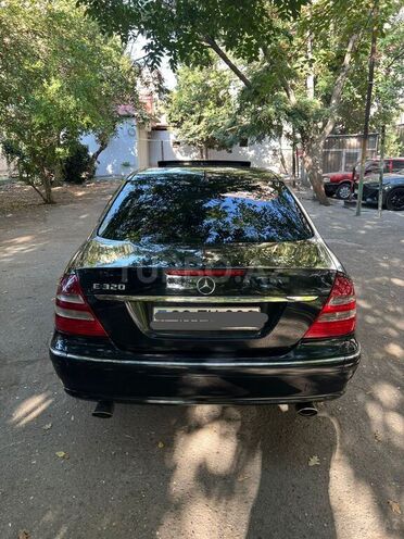 Mercedes E 320 2002, 285,000 km - 3.2 l - Bakı