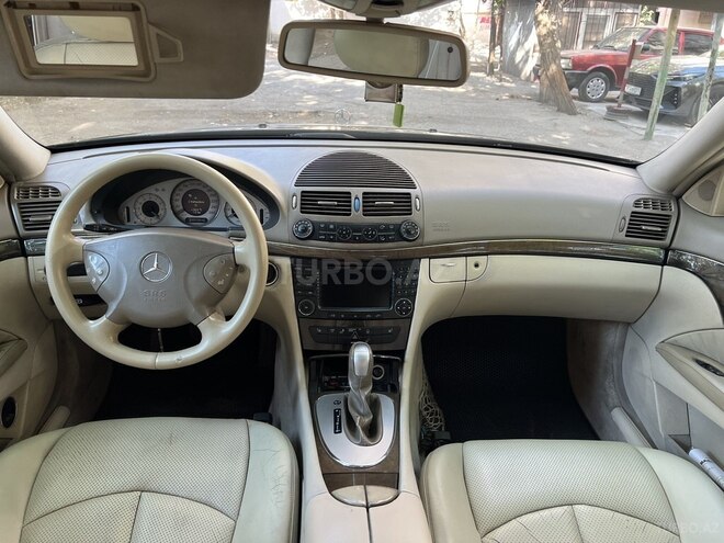 Mercedes E 320 2002, 285,000 km - 3.2 l - Bakı