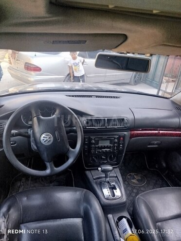 Volkswagen Passat 2002, 285,000 km - 1.8 l - Bakı