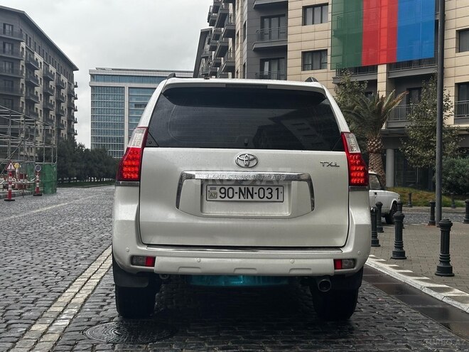 Toyota Land Cruiser Prado 2011, 270,000 km - 2.7 l - Bakı
