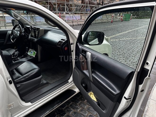 Toyota Land Cruiser Prado 2011, 270,000 km - 2.7 l - Bakı