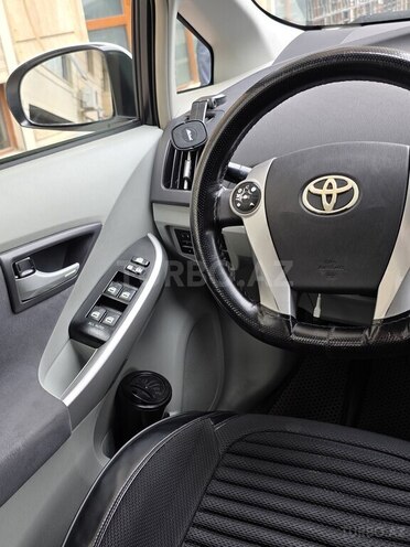 Toyota Prius 2010, 527,865 km - 1.8 л - Bakı