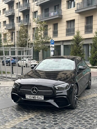 Mercedes E 300 e 4MATIC 2021, 57,000 km - 2.0 l - Bakı