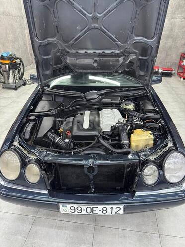 Mercedes E 220 1999, 662,687 km - 2.2 l - Bakı