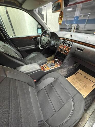 Mercedes E 220 1999, 662,687 km - 2.2 l - Bakı