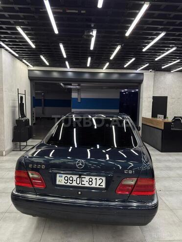 Mercedes E 220 1999, 662,687 km - 2.2 l - Bakı