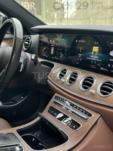 Mercedes E 300 e 4MATIC 2021, 57,000 km - 2.0 l - Bakı