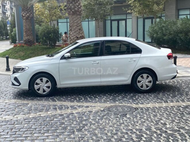 Volkswagen Polo-7