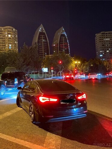 Hyundai Elantra 2015, 143,000 km - 1.8 л - Bakı