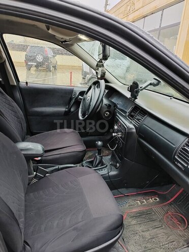 Opel Vectra 1999, 399,000 km - 1.6 l - Qazax