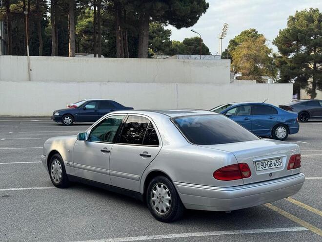 Mercedes E 230 1996, 323,000 km - 2.3 l - Sumqayıt
