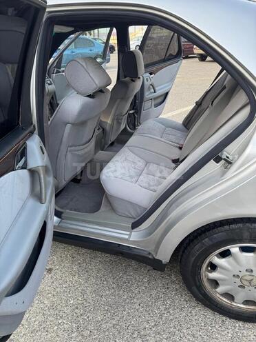 Mercedes E 230 1996, 323,000 km - 2.3 l - Sumqayıt