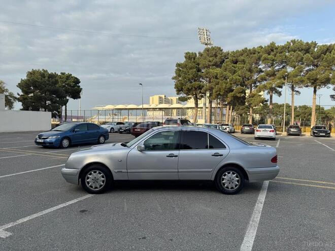 Mercedes E 230 1996, 323,000 km - 2.3 l - Sumqayıt