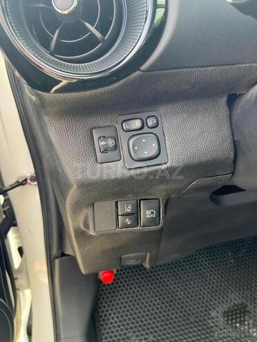 Toyota Aqua 2019, 83,000 km - 1.5 л - Bakı