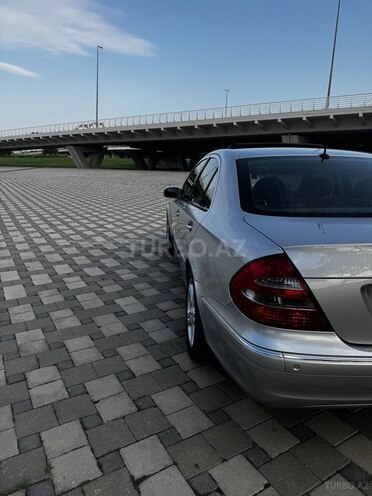 Mercedes E 350 2004, 227,000 km - 3.5 l - Bakı