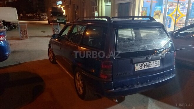 Opel Astra 1995, 300,000 km - 1.8 l - Bakı