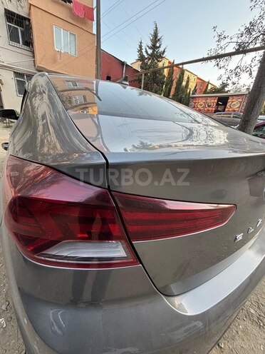 Hyundai Elantra 2019, 193,282 km - 2.0 l - Bakı
