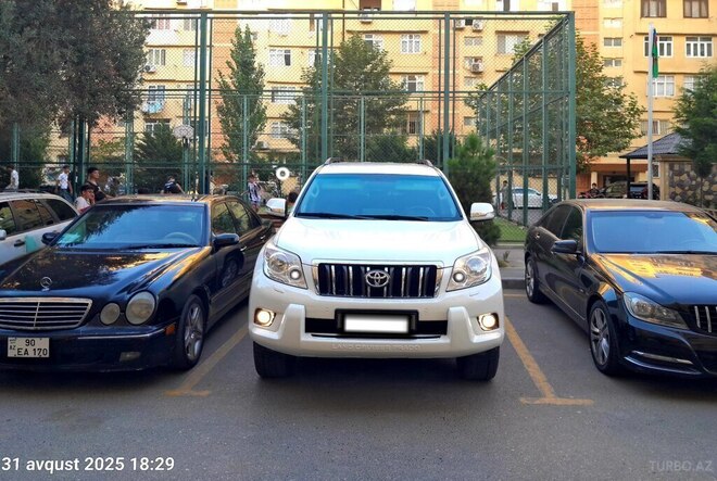 Toyota Land Cruiser Prado 2011, 122,984 km - 2.7 l - Bakı