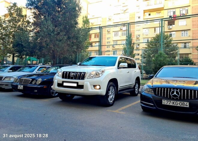 Toyota Land Cruiser Prado 2011, 122,984 km - 2.7 l - Bakı