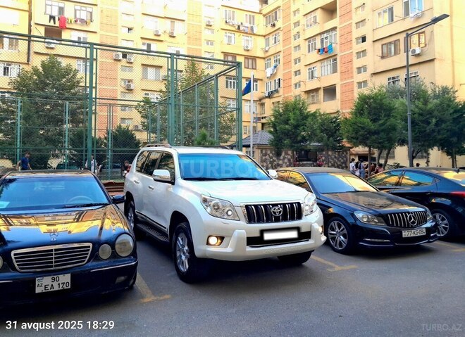 Toyota Land Cruiser Prado 2011, 122,984 km - 2.7 l - Bakı