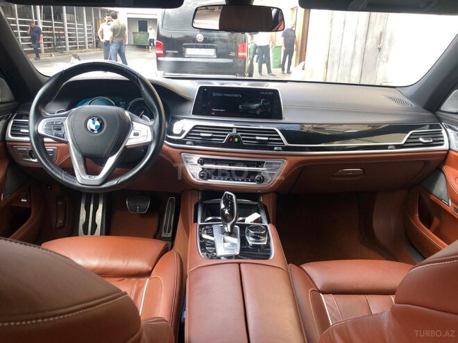 BMW 740Le-6