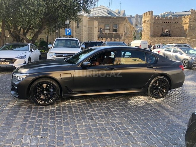 BMW 740Le-3