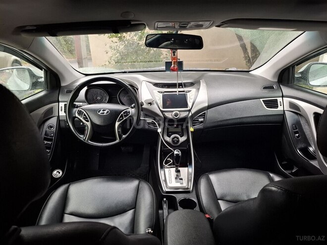 Hyundai Elantra 2012, 236,318 km - 1.8 l - Qusar