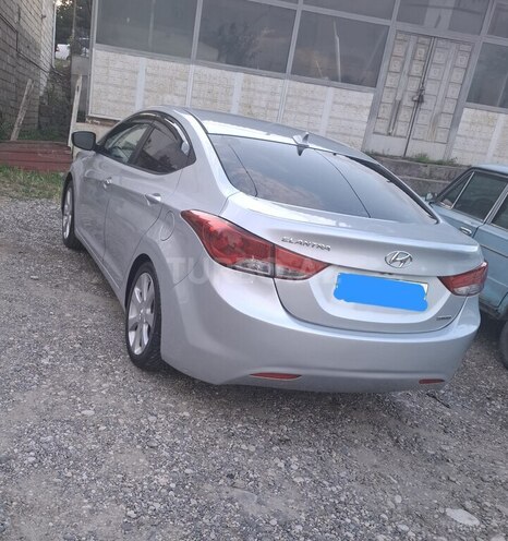 Hyundai Elantra 2012, 236,318 km - 1.8 l - Qusar