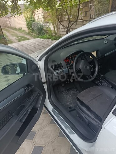 Opel Astra 2009, 189,635 km - 1.6 l - Qazax