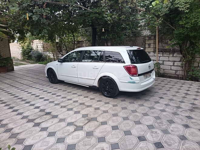 Opel Astra 2009, 189,635 km - 1.6 l - Qazax