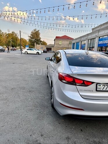 Hyundai Elantra 2018, 176,198 km - 2.0 л - Bakı