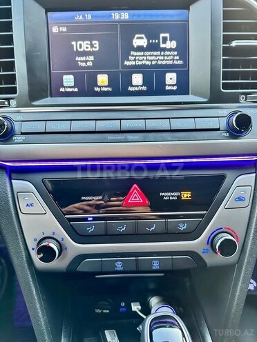 Hyundai Elantra 2018, 176,198 km - 2.0 л - Bakı