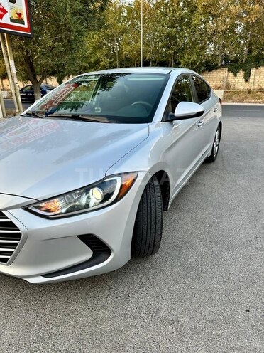Hyundai Elantra 2018, 176,198 km - 2.0 л - Bakı